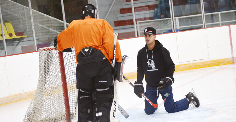 Flyers' prospect hosts goalie training in M.L. - Northern Pride ...