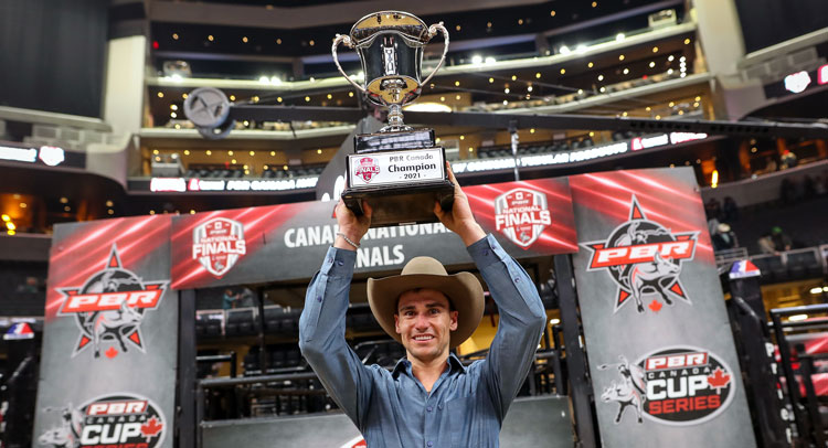 Cody Coverchuk crowned 2021 PBR Canada Champion