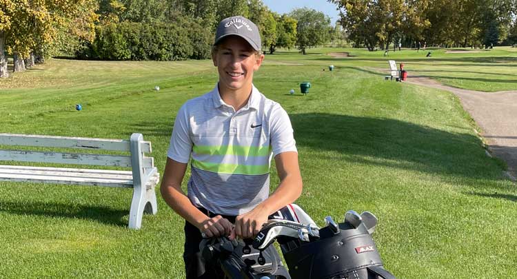 CHS golfer wins gold at districts