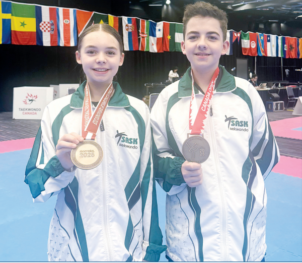 Brother-sister duo takebronze at taekwondo nationals Brother-sister duo takebronze at taekwondo nationals