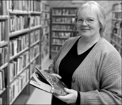 Librarian closes chapter on career